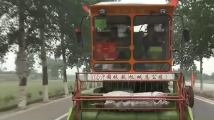 各位老铁，你与新疆-2联合收割机有哪些故事，欢迎互动交流