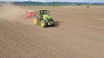 二手拖拉机性价比排行榜（三）约翰迪尔拖拉机