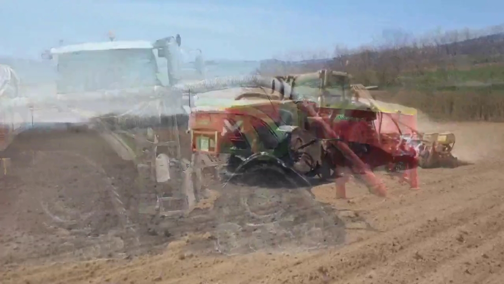 瑞典Vaderstad全履带拖拉机牵引播种机工作