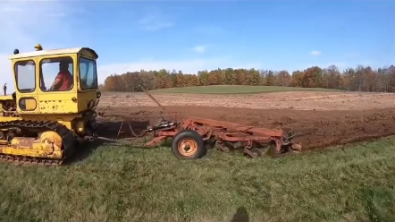 美国老式拖拉机聚会 您都认识哪个品牌