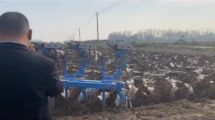 雷沃M1804拖拉机