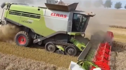 克拉斯8700联合收割机高效收割现场