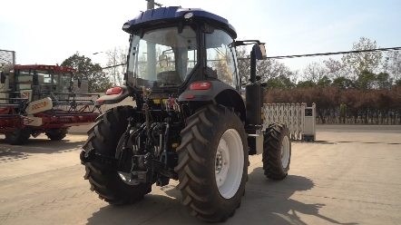 雷沃欧豹M1604拖拉机