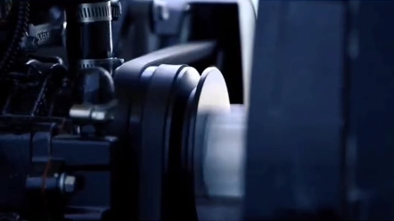 都说国外拖拉机帅气，来看看这台大黄蜂怎么样！