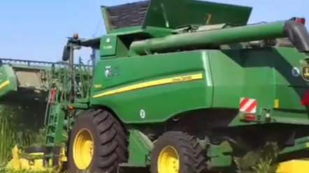 纤维麻收割机，收割分拣两不误，大家觉得如何？