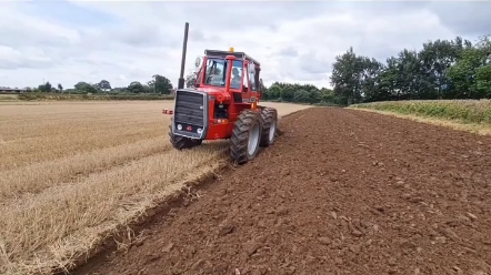 麦赛福格森1250拖拉机 产于1979-1982年 112马