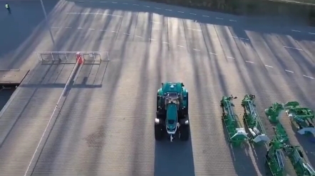 炫酷！雷沃阿波斯7260大马力拖拉机