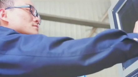 2022年约翰迪尔青贮机在德国怎样雨天收割作业