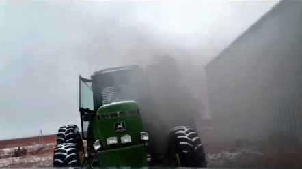 国外零下60度启动约翰迪尔拖拉机