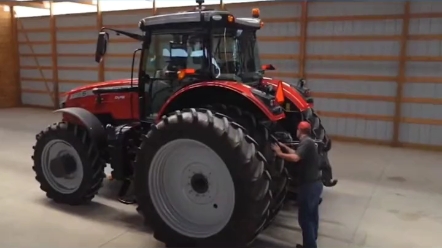 第九位麦塞福格森拖拉机