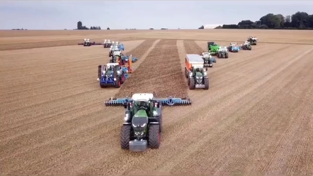 夜晚的芬特格外亮眼，这种机型您喜欢吗