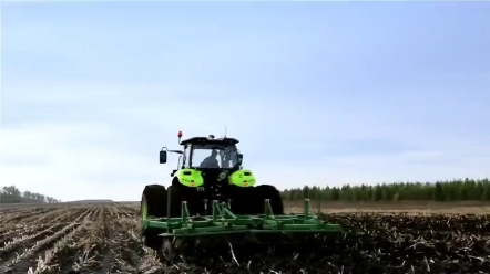 国产大马力拖拉机，中联重科耕王PL2304