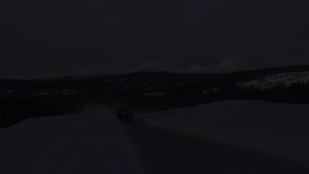 见过乘风破浪  “乘机破浪”还是第一次见！用拖拉机清雪，体验