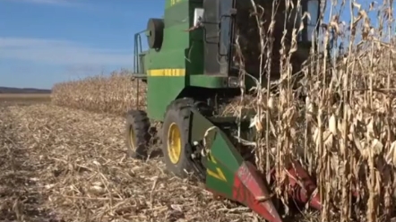 消逝的农机品牌-佳木斯联合收割机厂＃三农＃农业机械＃收割机