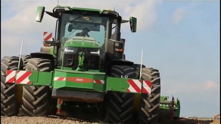 美国犹他州二手农机拍卖会，购买56台约翰迪尔拖拉机