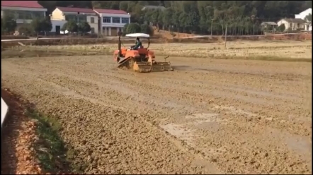 履带拖拉机和轮式拖拉机对比有哪些优势