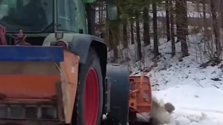 国外拖拉机改装，霸气拉风。